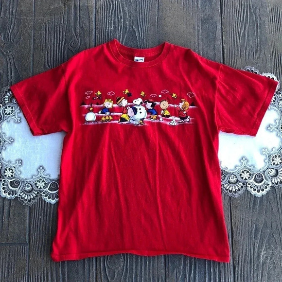 Charlie Brown and Gang Unisex Short Sleeve Tshirt - Picture 1 of 3